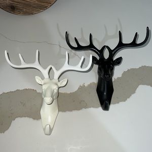 New Black or White Deer Head Hook